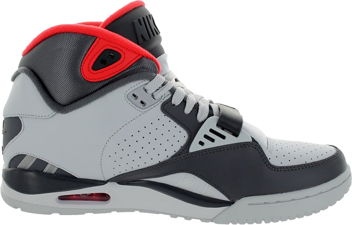 Designed by Tinker Hatfield, the Nike Air Trainer SC 2 originally debuted in 1990. and was inspired by Bo Jackson's dual-sport career as a baseball player and football player