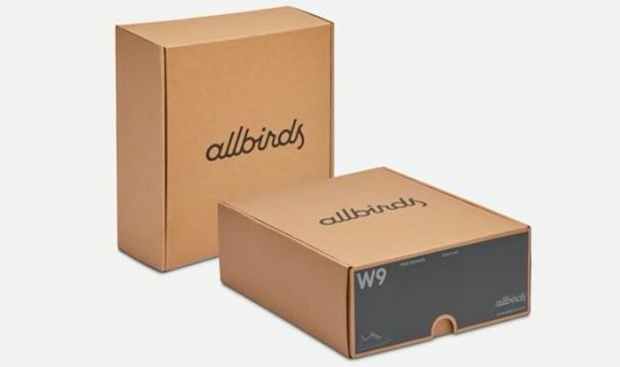 As a sustainable brand, Allbirds makes use of 90% post-consumer recycled cardboard for its shoeboxes, shopping bags, and mailers