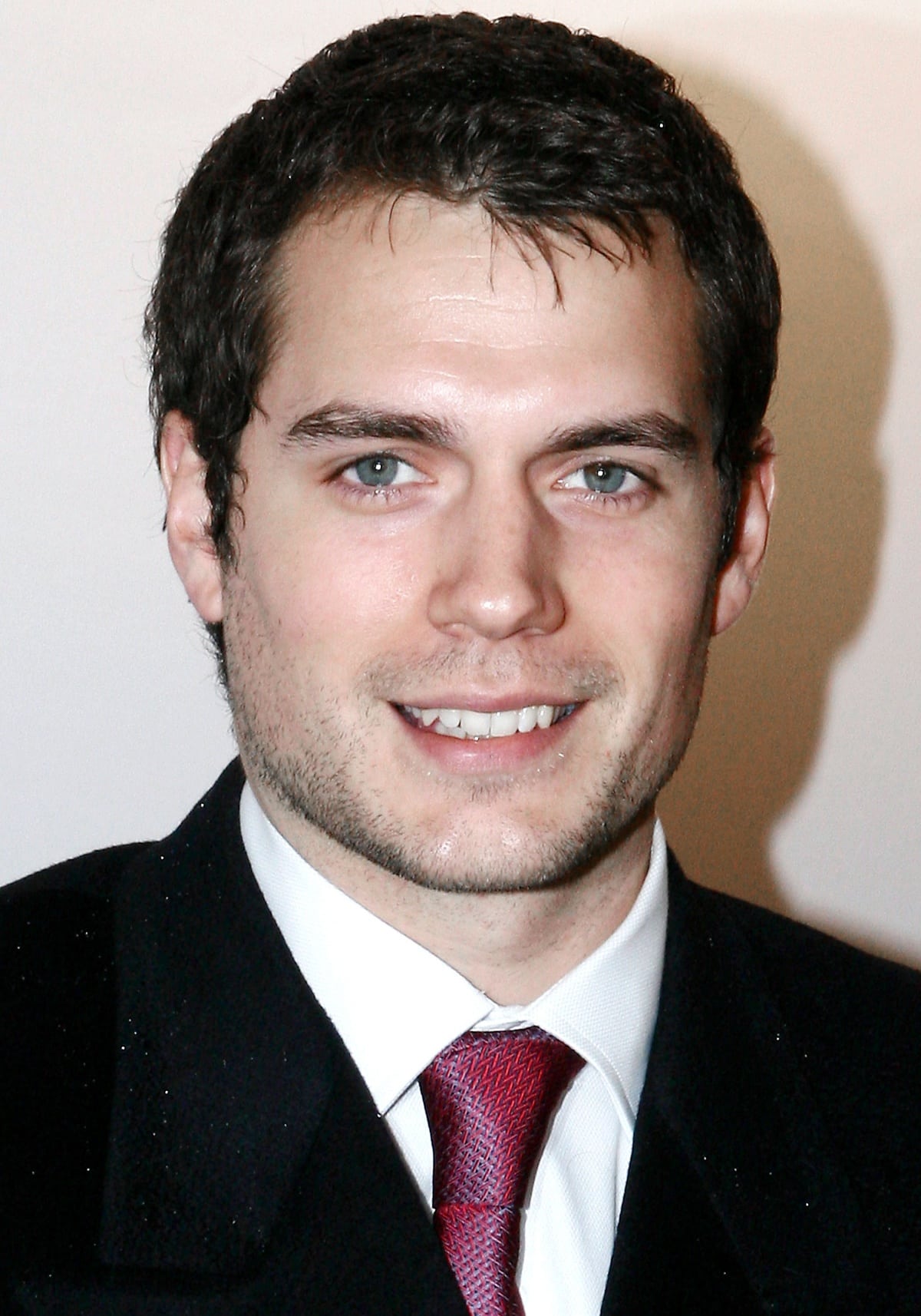 Henry Cavill’s on-screen debut is as Thomas Aprea in the 2001 mob drama entitled Laguna