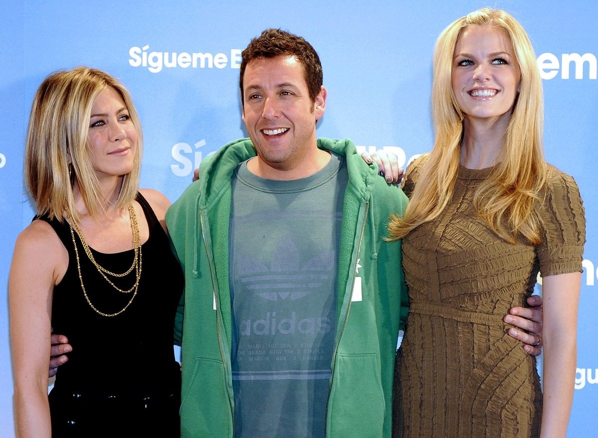 Brooklyn Decker stands at 5ft 9 (175.3 cm), making her taller than Jennifer Aniston at 5ft 4 ¾ (164.5 cm) but slightly shorter than Adam Sandler, who is 5ft 9 ¾ (177.2 cm)