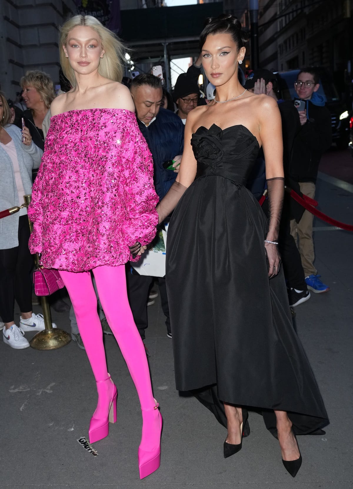 At the 2022 Prince's Trust Gala held at Cipriani 25 Broadway in New York on April 28, Gigi Hadid, with her height of 5ft 9 ¼ inches (175.9 cm), was notably taller than her sister Bella Hadid, who stands at 5ft 8 inches (172.7 cm)