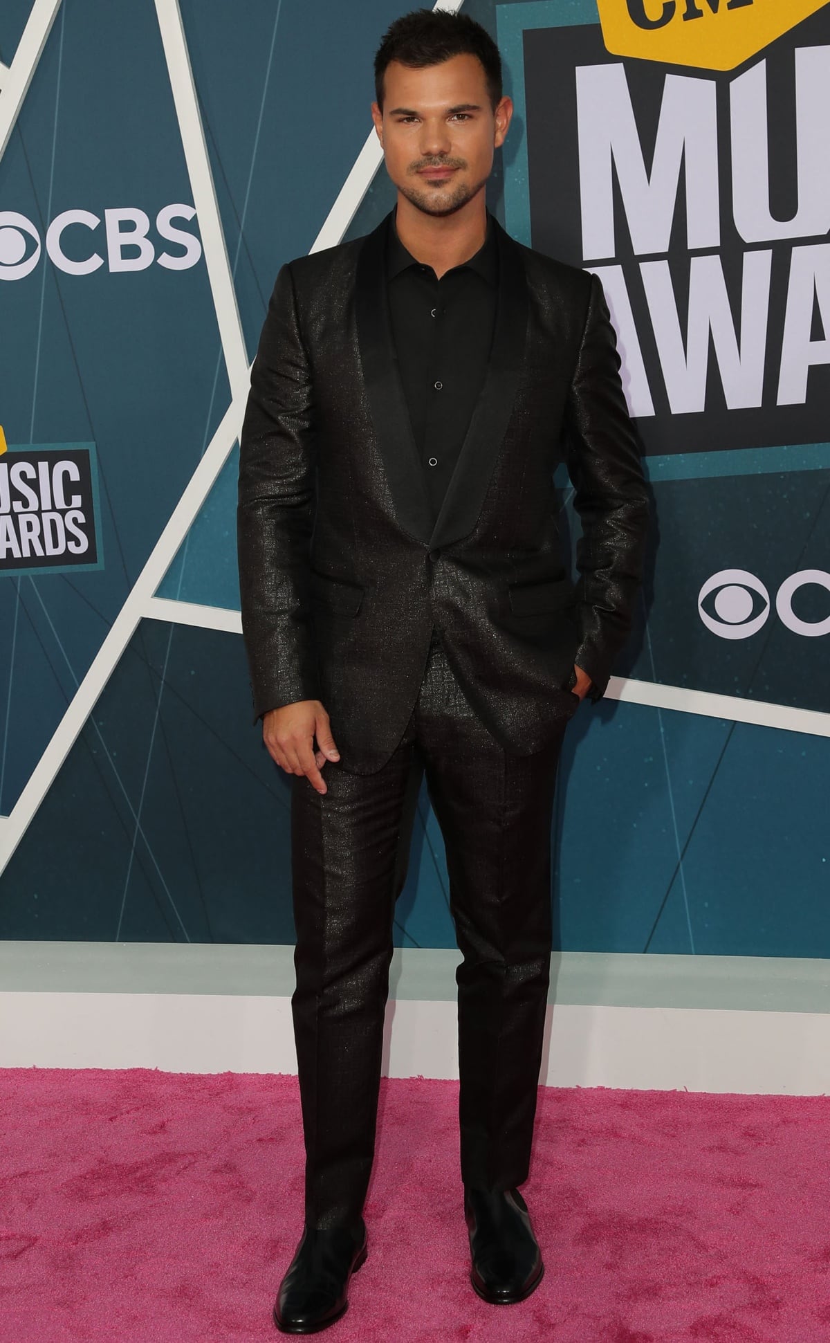 Taylor Lautner has a height of 5 feet and 8 ½ inches and a net worth of $40 million