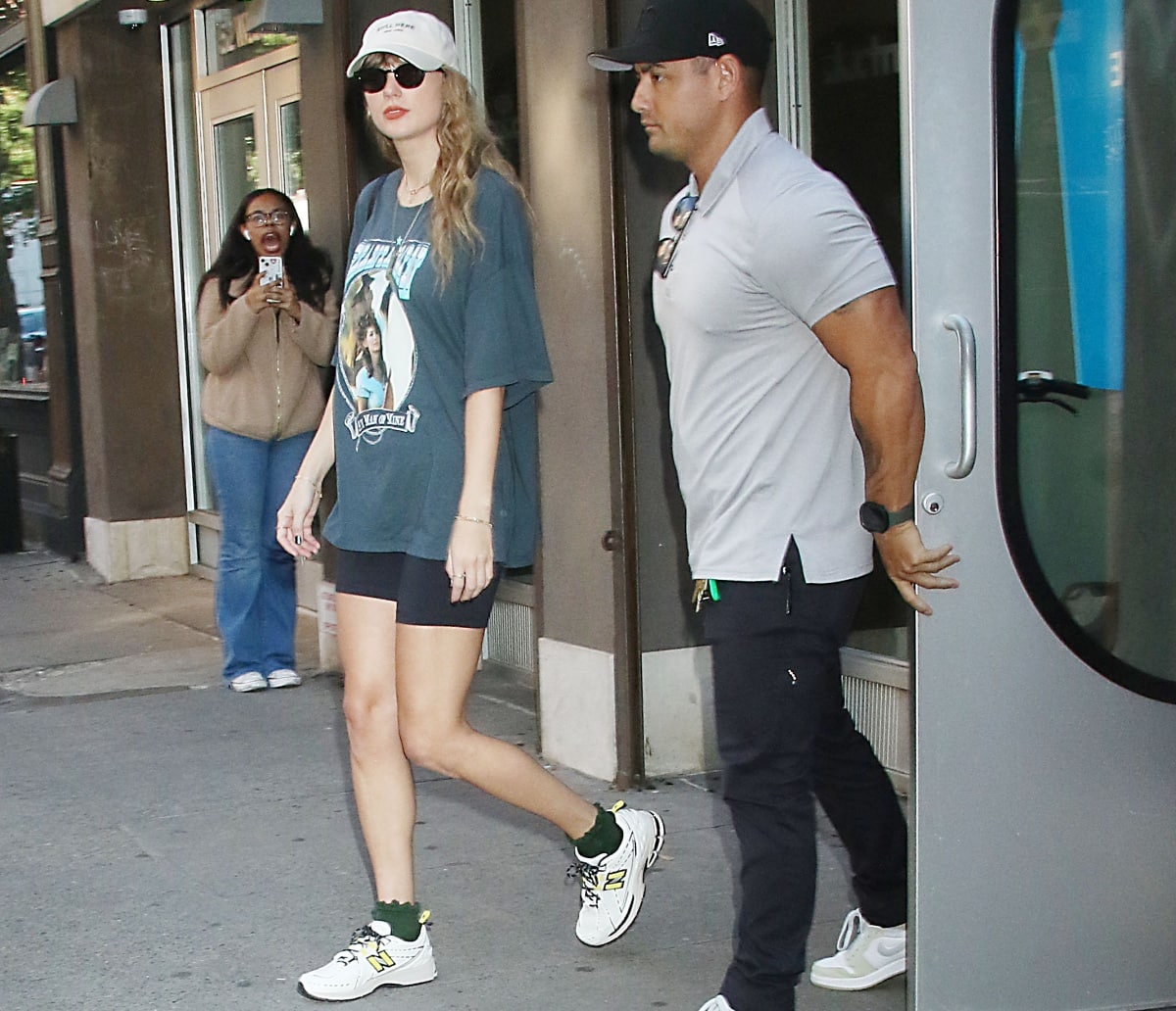 Taylor Swift spotted exiting the Electric Lady Studios in New York City