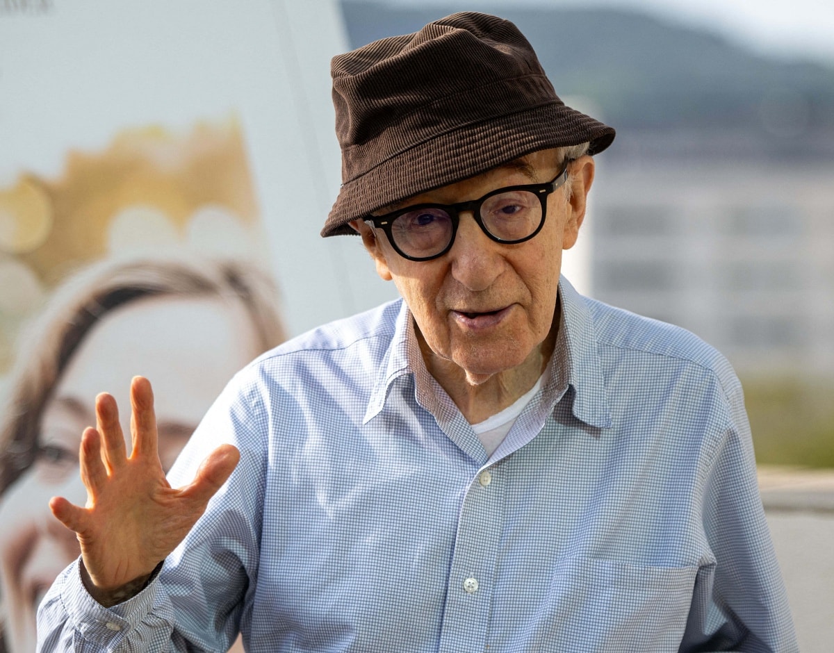 Woody Allen was born Allan Stewart Konigsberg on November 30, 1935 in New York City
