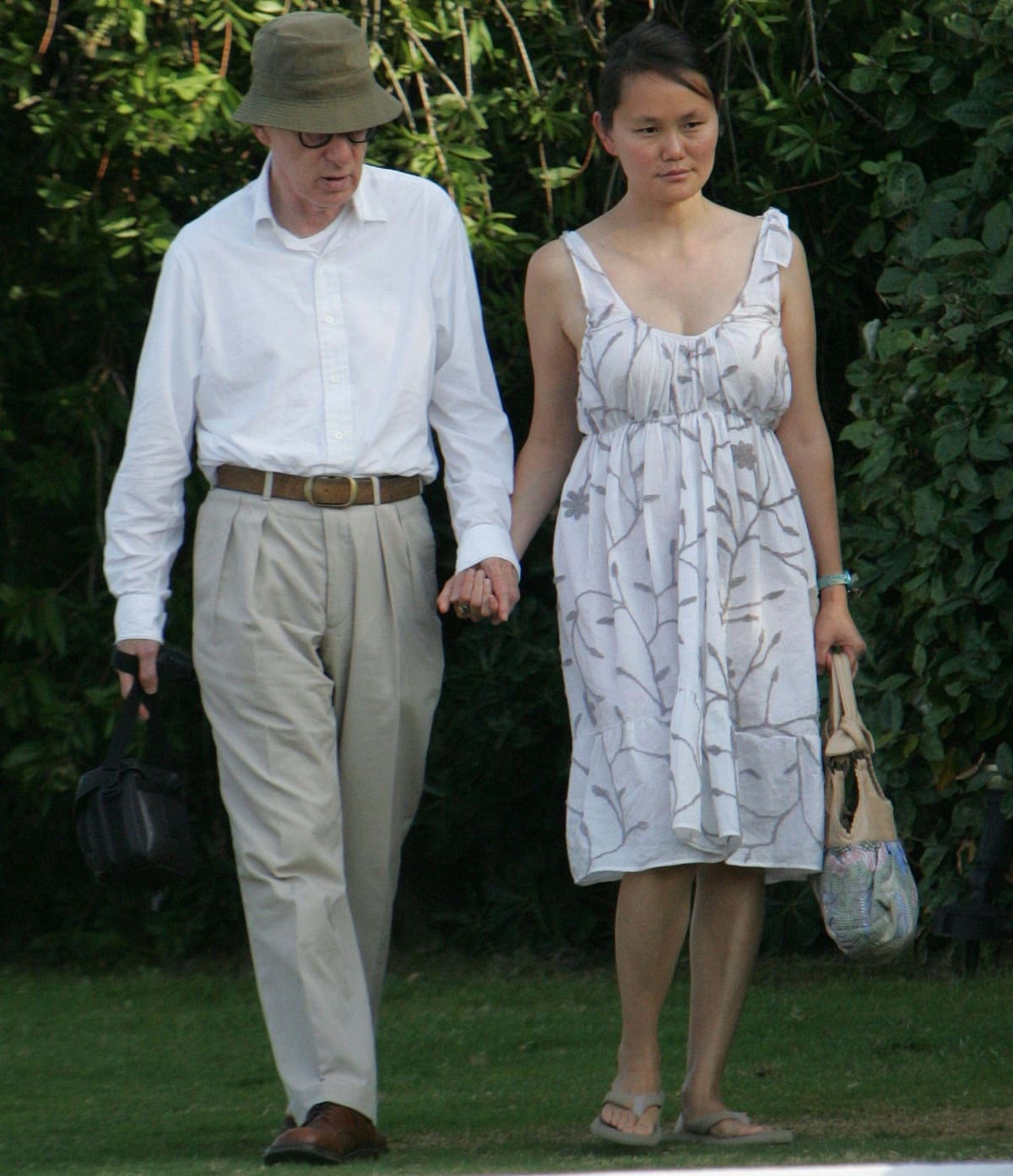 Woody Allen and Soon-Yi Previn maintain that the former and his then-wife Mia Farrow were already estranged when they began their relationship