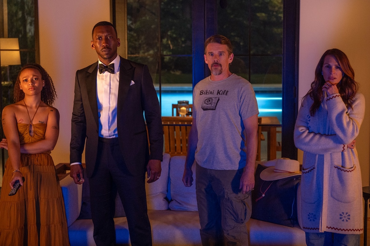 Myha’la Herrold, Mahershala Ali, Ethan Hawke, and Julia Roberts in the 2023 American psychological thriller film Leave the World Behind