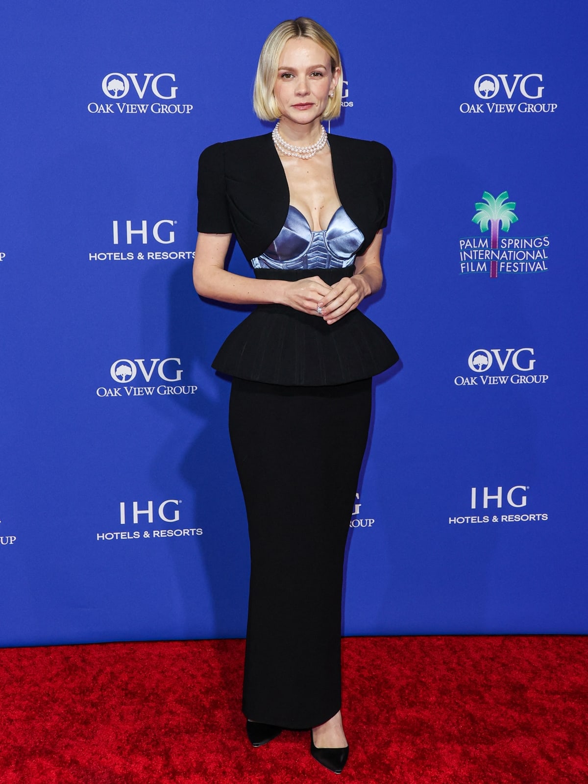 In a striking Balmain ensemble, Carey Mulligan received the International Star Award at the 2024 Palm Springs International Film Festival