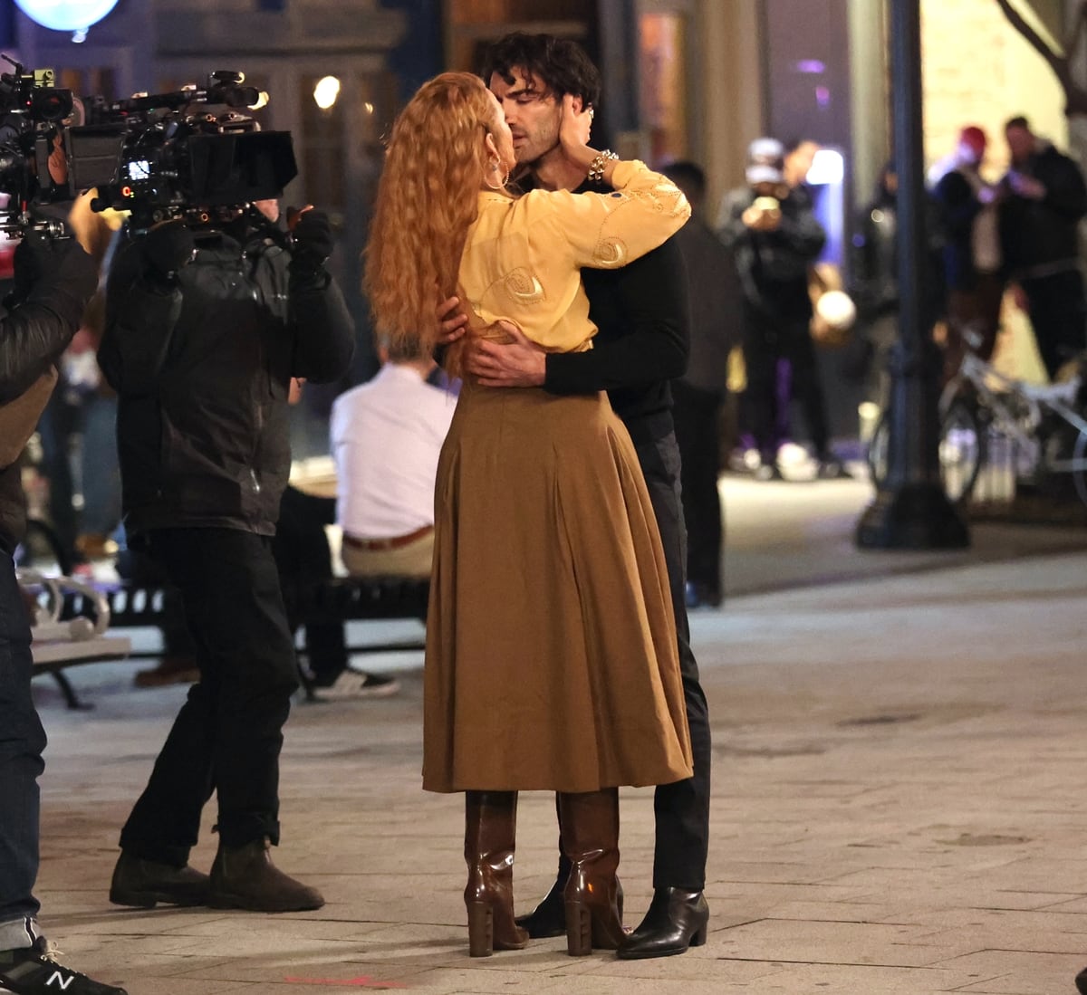 Sparks fly as Blake Lively and Justin Baldoni share sizzling kisses on the set of "It Ends With Us"!