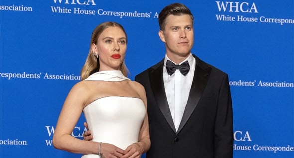 Date Night at the White House: Scarlett Johansson Radiates Timeless Elegance in White Armani Gown with Husband Colin Jost at 2024 Correspondents Dinner