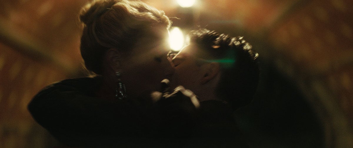 Gwyneth Paltrow and Timothée Chalamet share an on-screen kiss on Marty Supreme