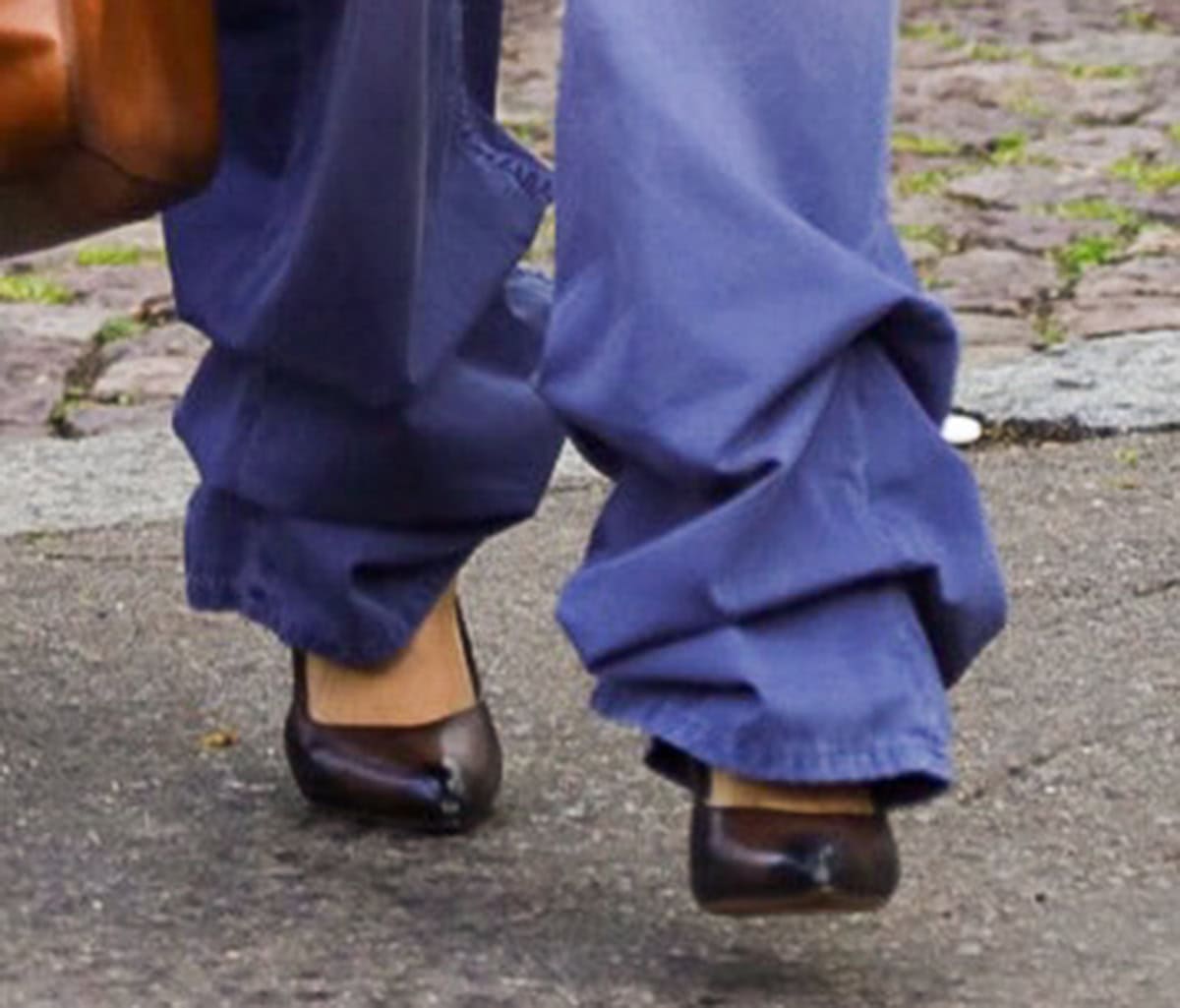 Tyla brings Y2K edge with her dark brown burnished Miu Miu pumps